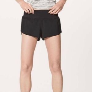Lululemon Chase Me Short 2.5"